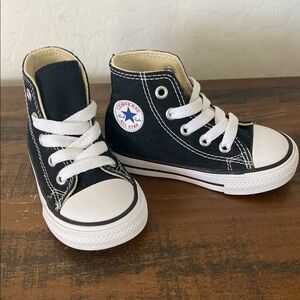 Converse Chuck Taylor Toddler 5 High-Top Sneakers